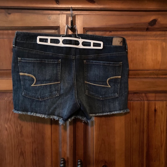 American Eagle Denim Shorts Size 16 - Picture 2 of 4